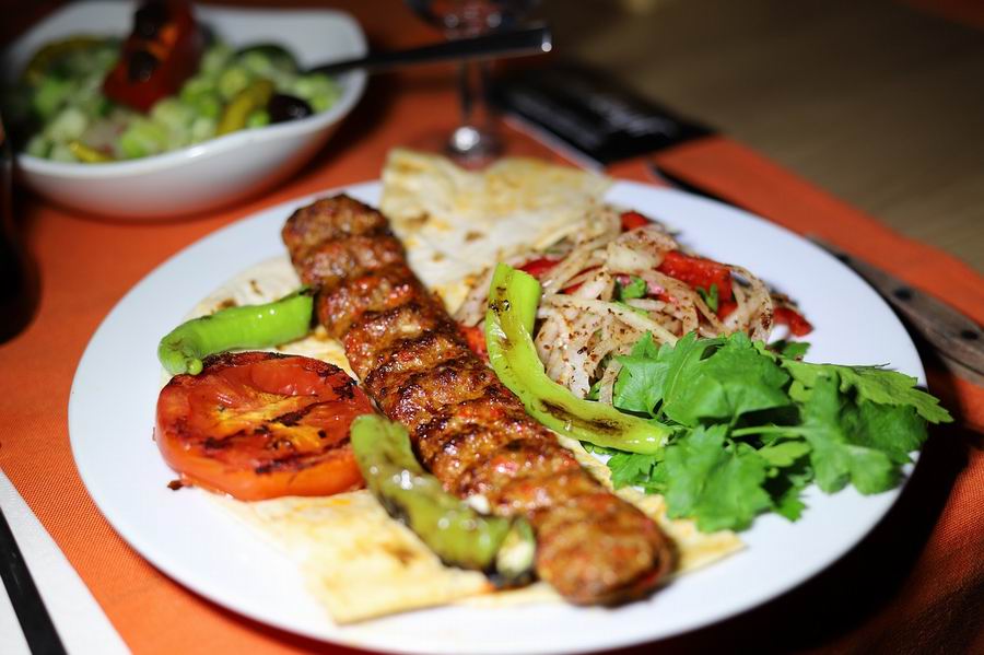 adana-kebab Adana kebabı nasıl yapılır?