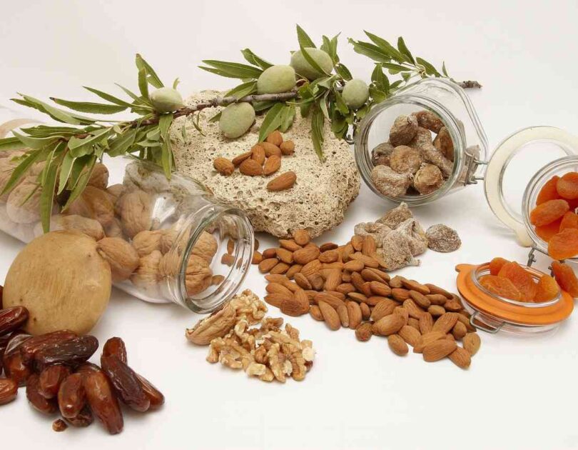 Kuruyemişli Salata Sosu