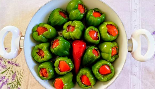 Zeytinyağlı Biber Dolması Tarifi