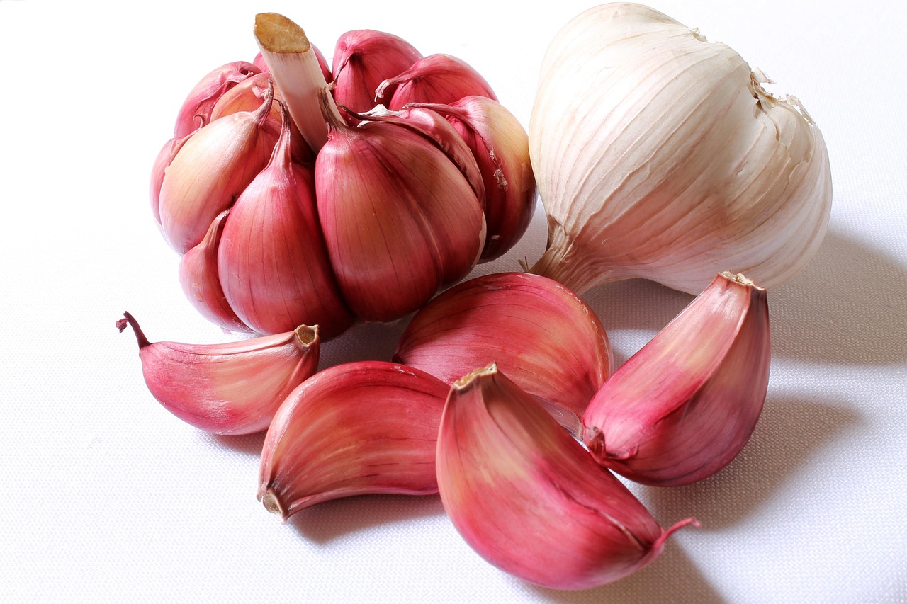 garlic-618400_1280 Levrek Külbastı Tarifi